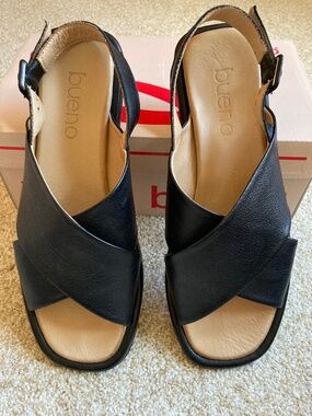 Women’s Bueno Elwood sandals